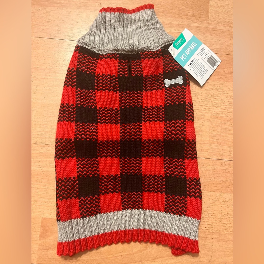 Super cute doggie holiday sweater Size Medium